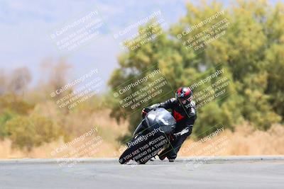 media/May-15-2022-SoCal Trackdays (Sun) [[33a09aef31]]/Turn 7 (1145am)/